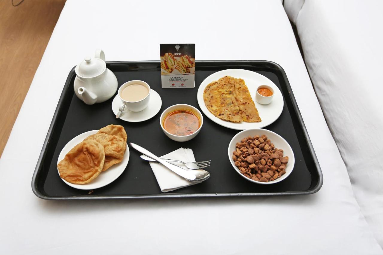 Hotel Capitol Thane Ngoại thất bức ảnh